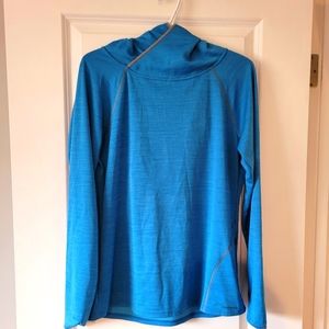 Patagonia hooded long-sleeved sun shirt
